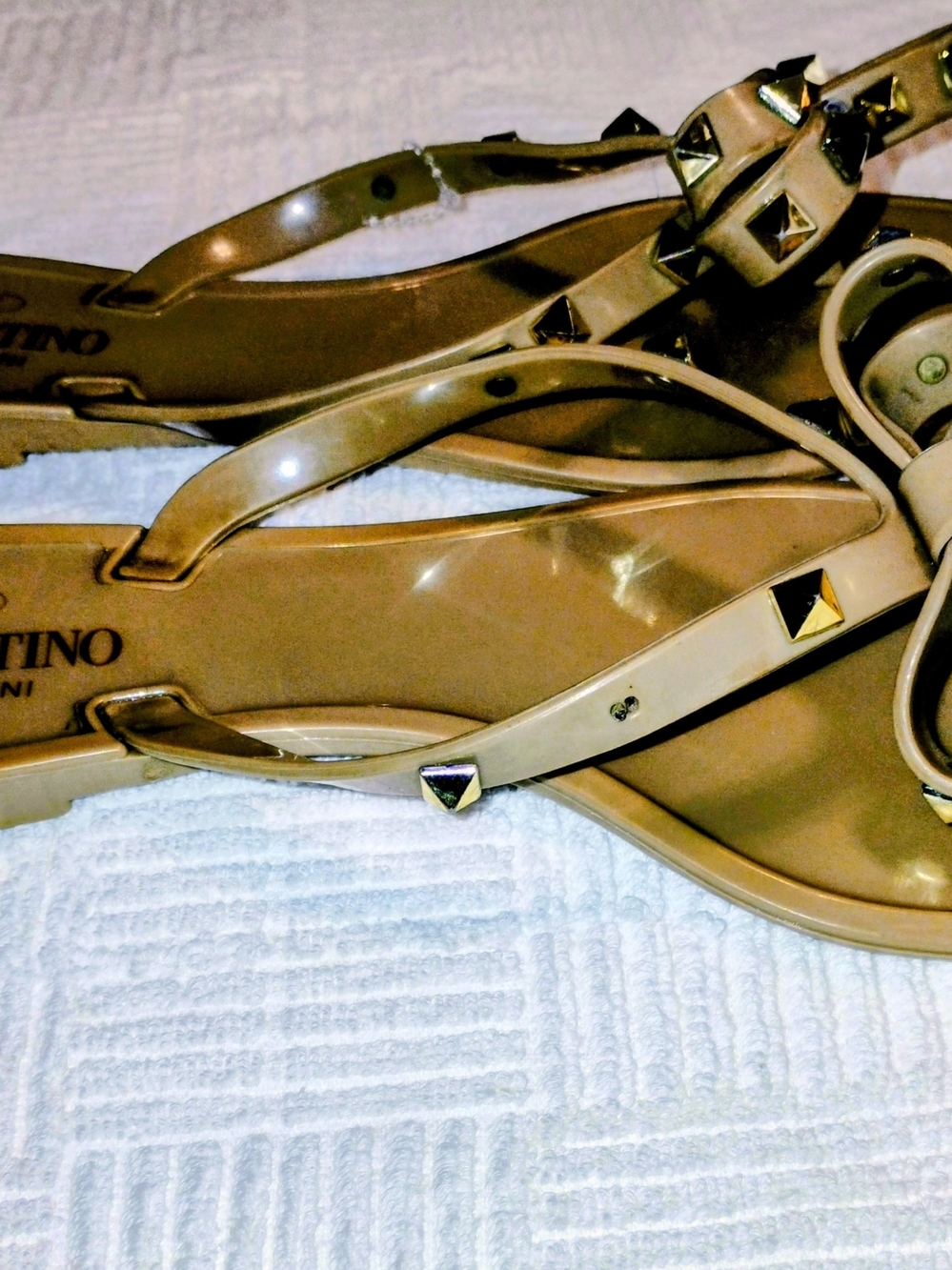 Valentino Garavani Rockstud Jelly Thong Sandals Nude/Beige 38 7.5 PLEASE READ - Picture 8 of 10